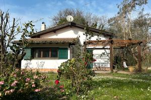 Villetta indipendente nel verde