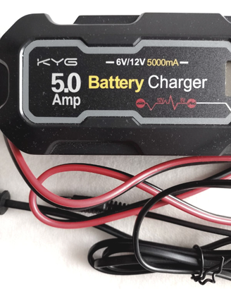 Caricabatterie auto moto 6V/12V 5A KYG con display