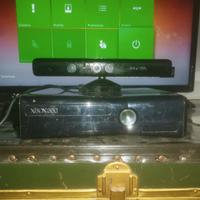 console Xbox 360 e diversi giochi 