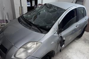 Toyota Yaris Incidentata - Intera o per pezzi