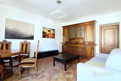 4 LOCALI A CORNELIANO D'ALBA