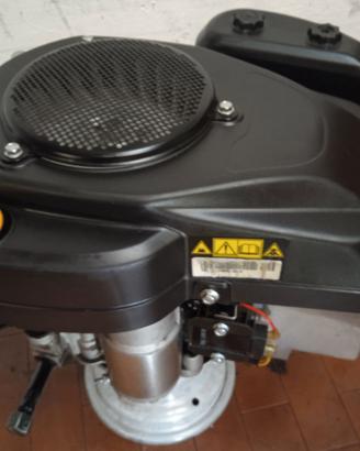 Motore trattorino tagliaerba