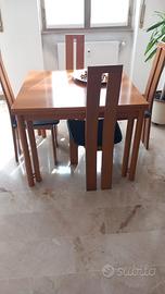 Tavolo allungabile + 4 sedie