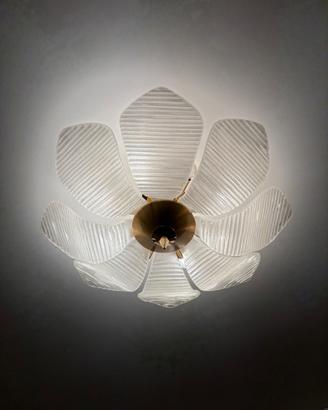 lampadario vintage a forma di fiore In vetro