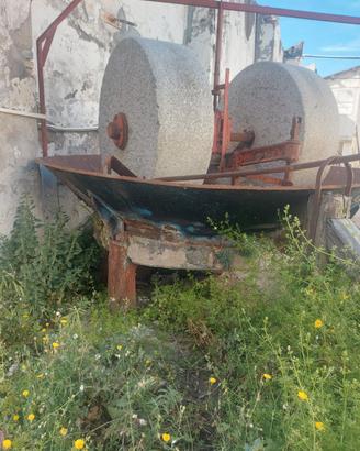 800 euro a chi porta via questa macina