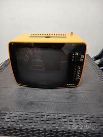 TV bianco e nero vintage 