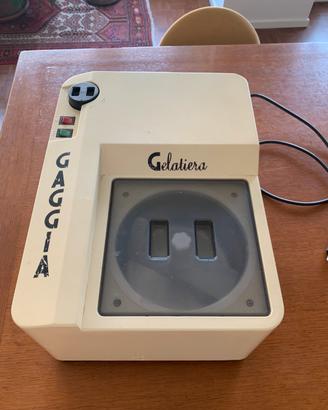 Gelatiera Gaggia (vecchio modello)