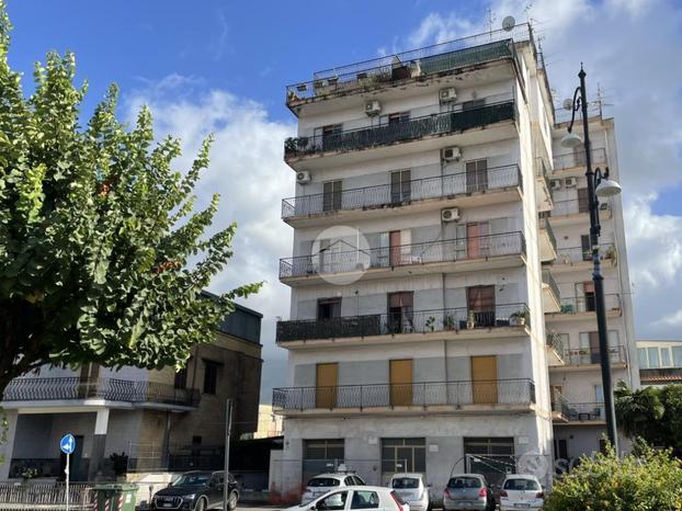 3 LOCALI A SCAFATI