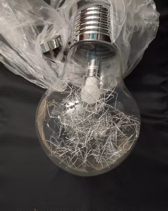 Lampadario Sospensione Moderno forma di lampadina