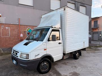 Iveco Daily 2.8Diesel doppio portellone Perfett