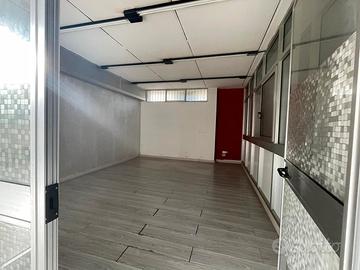 Via Cuoco deposito/magazzino con posto auto