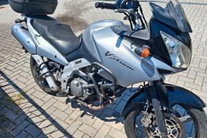 Suzuki V-Strom DL 650 (2004) - Accessoriata 1.000€