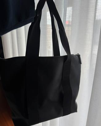 Borsa RAINS nera con tracolla