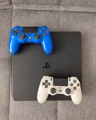 PlayStation 4 Slim 1TB + 2 Joypad + FIFA 20 🎮