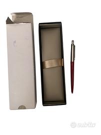 Penna PARKER a sfera con custodia