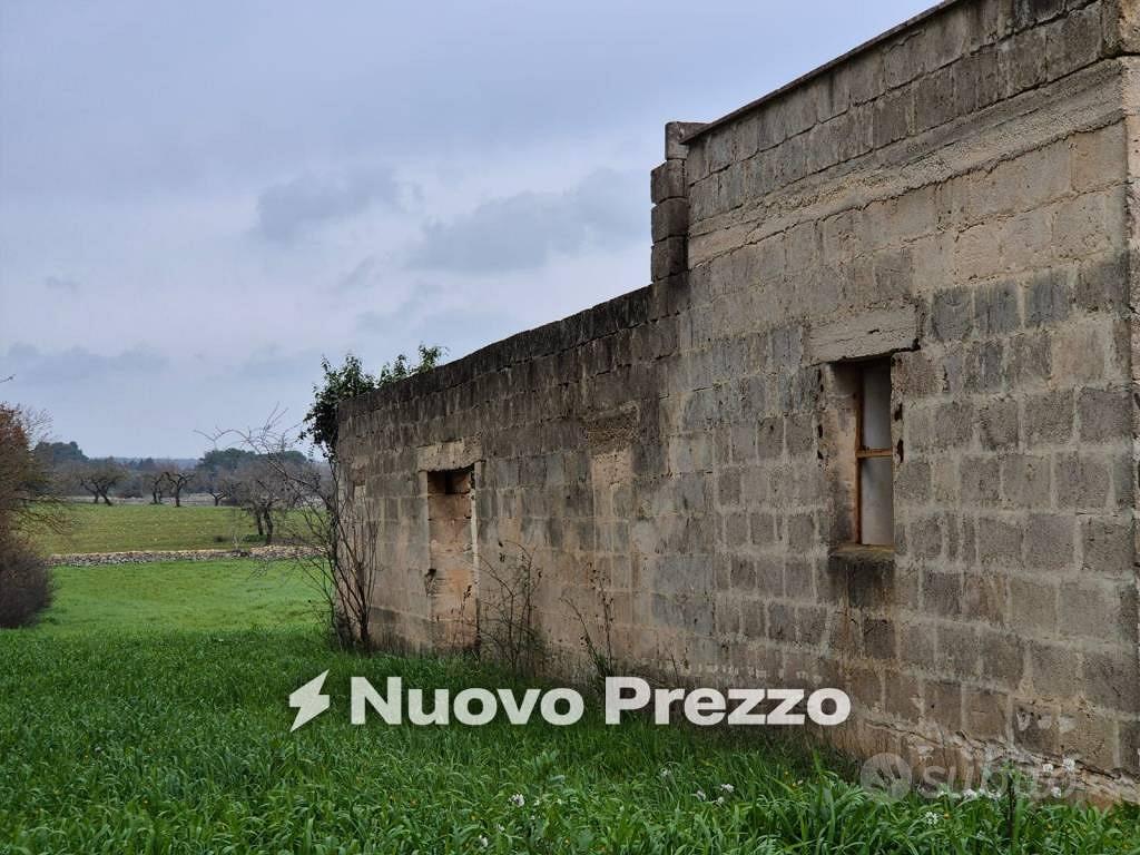 Rustico / Casale di 298 m² a Gioia del Colle - Vista 2
