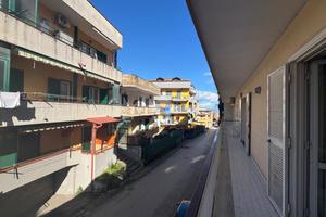 3 LOCALI A MARANO DI NAPOLI