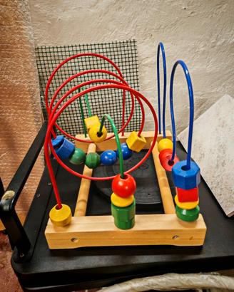 Giocattolo sensoriale in legno