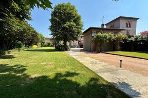 VILLA SINGOLA A BASSANO BRESCIANO