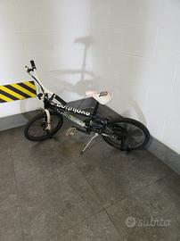 bicicletta BMX 