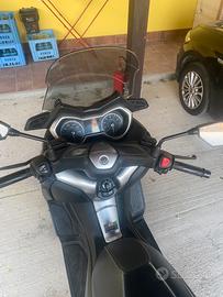 YAMAHA X-MAX