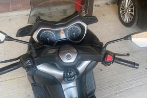 YAMAHA X-MAX