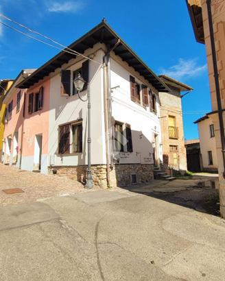 CASA INDIPENDENTE A CAREZZANO