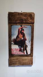 Cornice in legno di recupero con latta 