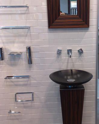 Bagno marca Regia di design, composizione in ebano