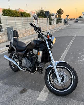 HONDA VF 1100 COUSTOM V65 MAGNA