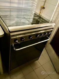 Cucina SMEG a libera installazione 4 fuochi a gas