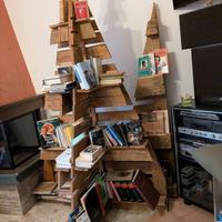 Libreria originale in legno fatta a mano