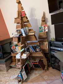 Libreria originale in legno fatta a mano