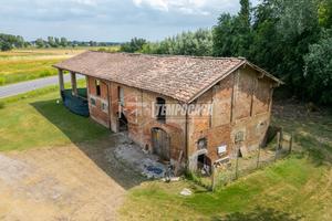 Villa unifamiliare libera su 4 lati