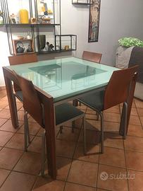 Tavolo + 4 sedie