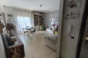 Privato vende: Luminoso 5° piano con Ascensore, 13