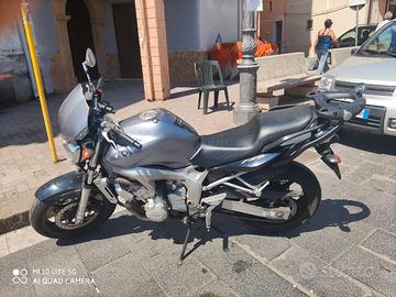 Yamaha fz 600