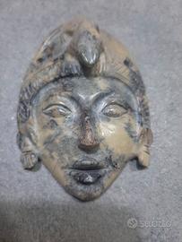 Maschera in pietra intagliata stile messoamericano