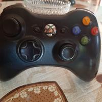 Controller Xbox 360 nero NON testato. Per parti