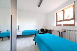 Ampia stanza doppia libera da subito a Varese