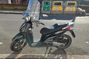Piaggio Carnaby 300