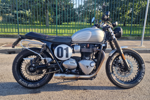 Triumph street twin 900