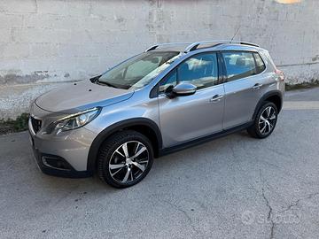 Peugeot 2008 BlueHDi 100 Allure