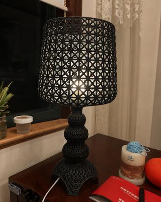 Lampada da tavolo stile Kartell