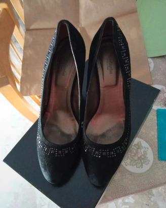 Décolleté NeroGiardini scamosciati