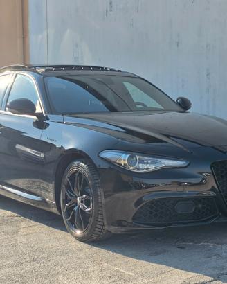 Alfa Romeo Giulia 2.2 Turbodiesel 210 CV AT8 AWD Q