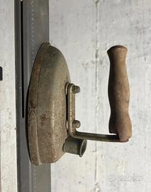 Ferro da stiro vintage da collezione