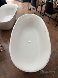 vasca Laufen nuova in solid surface