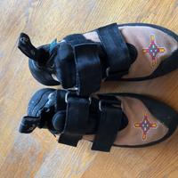 Scarpette arrampicata e boulder five ten anasazi