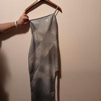 vestito bershka azzurro brillantino lungo con spac